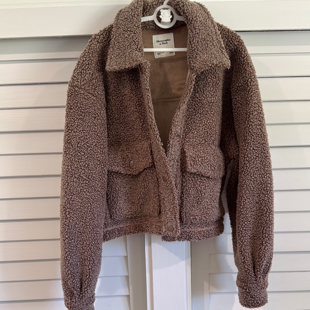 NWOT Abercrombie & Fitch Taupe Teddy Sherpa Jacket